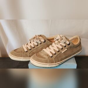 Taos Moc Star Women's Sz. 8.5 Khaki